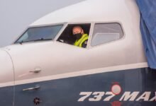 Photo of El director de la Autoridad Federal de Aviación de los Estados Unidos (FAA) vuela a los mandos de un Boeing 737 MAX