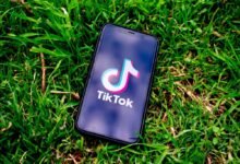 Photo of TikTok está aumentando la privacidad de las cuentas de adolescentes automáticamente y por defecto