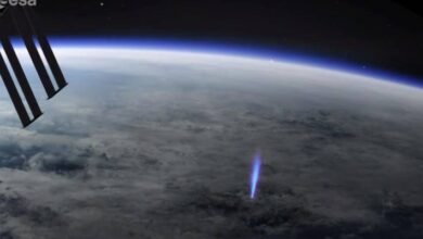 Photo of Muy extraño: la Estación Espacial Internacional detectó chorros azules de las nubes hacia el espacio, ¿qué son?
