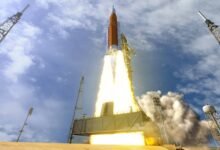 Photo of El cohete SLS de la NASA supera por fin su prueba de encendido
