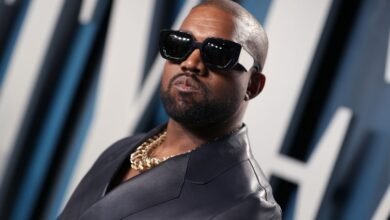 Photo of ¿Quién pagó 1.8 millones de dólares por las Air Yeezy de Kanye West y qué hará con ellas?