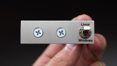 Photo of El dual boot nunca fue tan divertido: este usuario creó un interruptor para elegir si su PC arranca con Windows o Linux