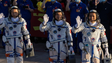 Photo of China lanza misión espacial tripulada con tres astronautas