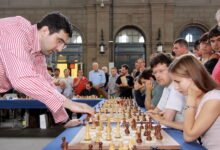 Photo of La propuesta de Kramnik del «ajedrez sin enroque» como forma de revitalizar el juego y hacerlo más interesante
