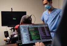 Photo of Sorprendente implante cerebral permite que un hombre paralítico hable a través de una computadora