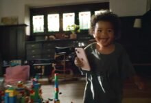 Photo of La durabilidad, batería y cámaras protagonizan varios nuevos y divertidos anuncios sobre los iPhone 13