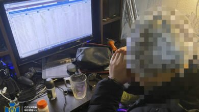 Photo of Ucrania arresta un hacker ruso que hacía hasta 1.000 llamadas diarias a funcionarios ucranianos para que cambiaran de bando