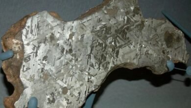 Photo of Descubren material en meteorito de 50 mil años que podría revolucionar la electrónica y la carga rápida