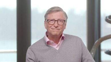 Photo of "Es tan importante como el PC o Internet": Bill Gates opina sobre ChatGPT y demás inteligencias artificiales
