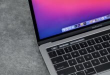 Photo of Apple sigue vendiendo el MacBook Pro de 13 pulgadas con Touch Bar. No sabemos bien por qué