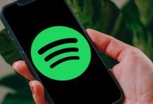 Photo of Spotify ha acabado con el negocio de los podcast con ruido blanco: expulsa a los creadores de su programa de anuncios