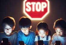 Photo of Sin móvil ni WhatsApp hasta los 16: miles de padres se están organizando para prohibir la compra de smartphones a adolescentes