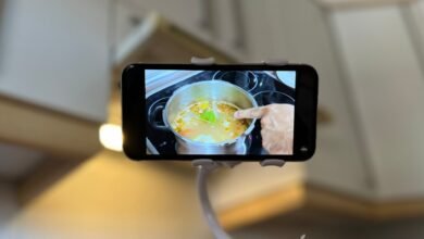Photo of Este es el accesorio que utilizo para cocinar con el iPhone al lado y sacarle todo el partido